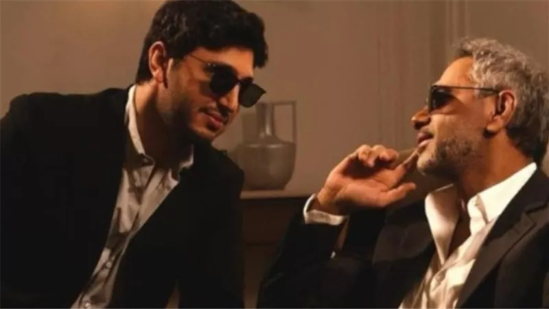 فضل شاكر يجتمع بنجله محمد في حفل غنائي