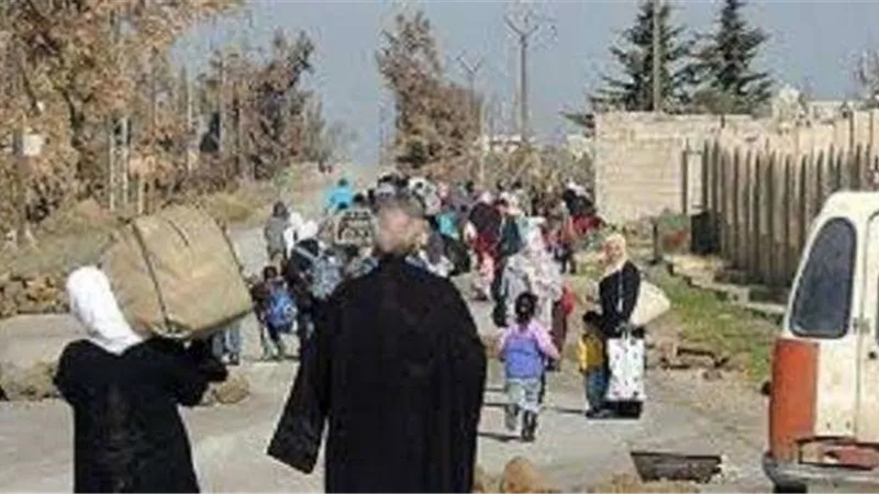 نزوح مئات السوريين باتجاه الشريط الحدودي في الجولان