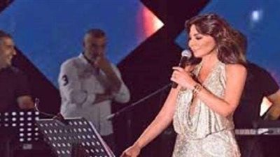 «أعياد بيروت».. أول حفلة للفنانة إليسا بعد تعافيها من السرطان (فيديو)