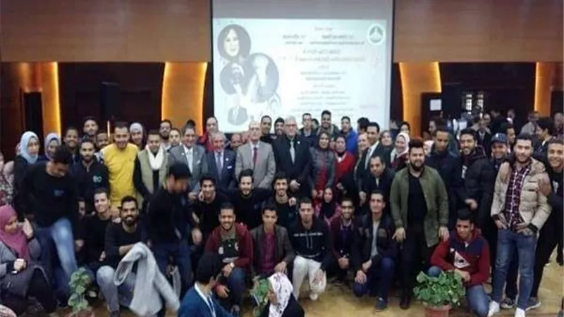 انطلاقة ناجحة للصالون الثقافى الأول لجامعة عين شمس