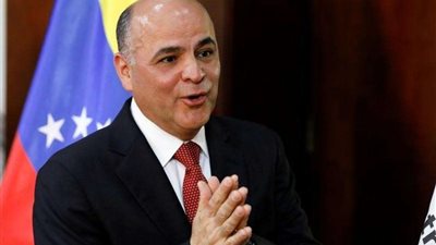 الولايات المتحدة تستهدف نظام مادورو بعقوبات على أفراده وزير النفط على رئسهم