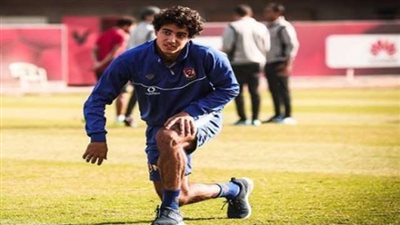 محمد هاني يشارك في التدريبات التأهيلية على هامش مران الأهلي
