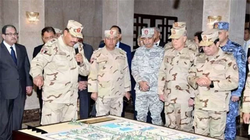بعد 15 يومًا من العملية الشاملة.. السيسي في سيناء لـ6 ساعات