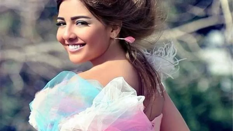 مي كساب تنشط فنياً بألبوم غنائي ومسلسل رمضاني