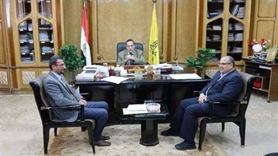 محافظ شمال سيناء يوجه بتحسين الخدمات الصحية للمواطنين