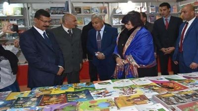 عبد الدايم: افتتاح معارض الكتاب بالمحافظات له مردود إيجابي على الشباب