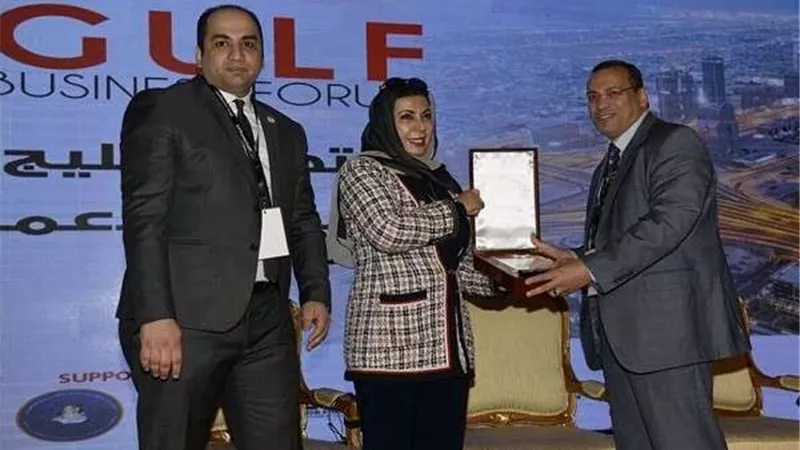 منتدى الخليج للمال يكرم 