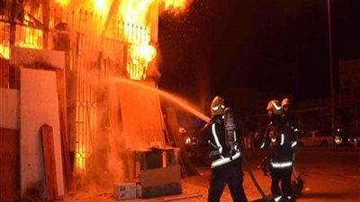 السيطرة على حريق بأحد المنازل بالوراق