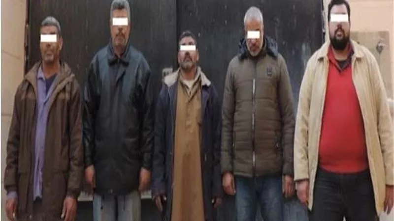 سقوط 5 عاطلين بحوزتهم أسلحة بيضاء في الإسماعيلية