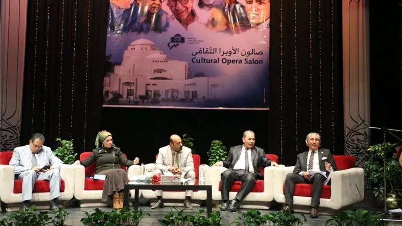 بالصور.. ندوة عبد العزيز جويدة الشهري بصالون دار الأوبرا