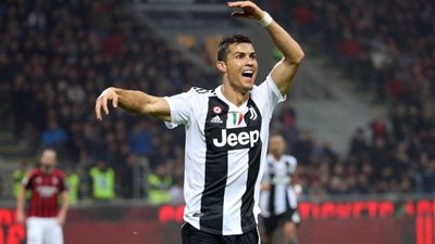 رئيس اتلتيكو مدريد يهاجم كريستيانو رونالدو