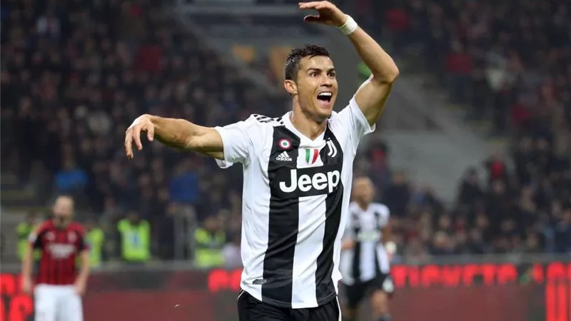 رئيس اتلتيكو مدريد يهاجم كريستيانو رونالدو
