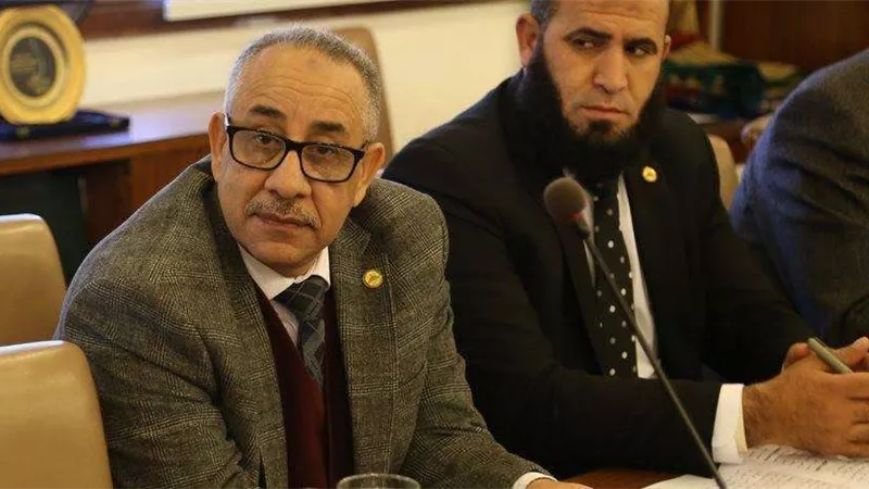 طلعت خليل: المحافظين سيقدم رؤية كاملة عن مشاكل السويس لرئيس الوزراء