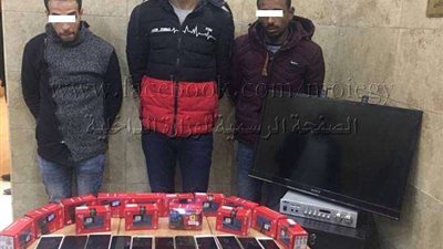 ضبط مرتكبي واقعة سرقة محل هواتف محمول بالغربية