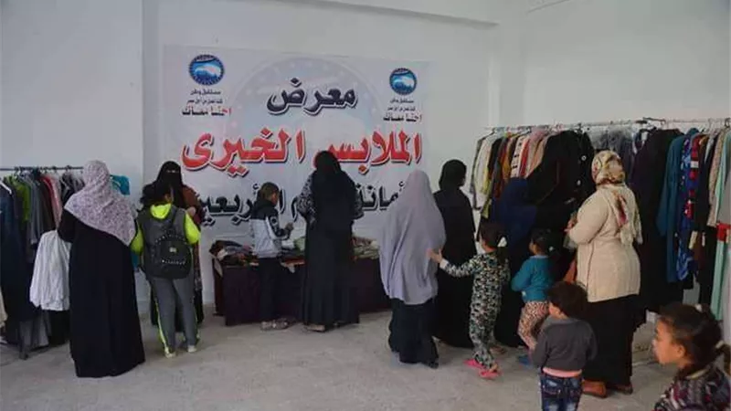 مستقبل وطن بالسويس ينظم معرض خيري لتوزيع الملابس بحي الأربعين