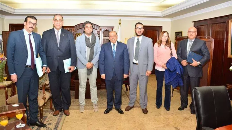 وزير التنمية المحلية يوجه بحل مشكلات المستثمرين الأجانب بالقاهرة