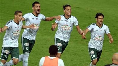 المصري وإنبي يتصارعان في مباراة من أجل 