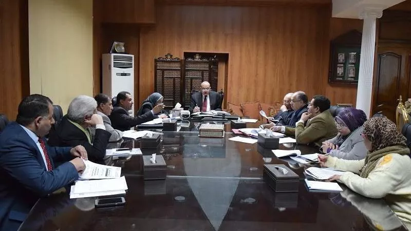 رئيس جامعة بني سويف يفتتح فعاليات المؤتمر الثالث عشر لطب الأطفال