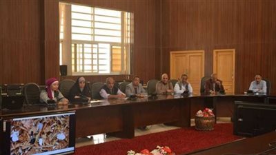سكرتير عام محافظة البحر الأحمر يترأس اجتماع اللجنة العليا للنظافة