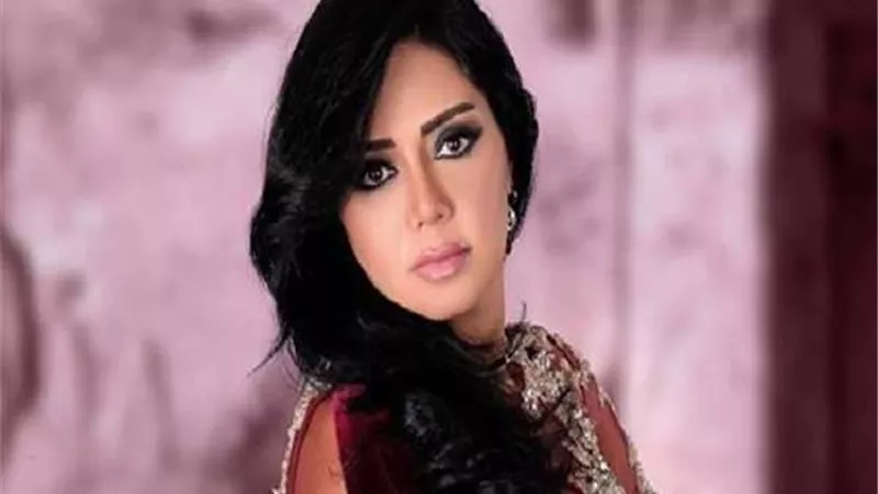 رانيا يوسف تنعي ضحايا حادث محطة مصر