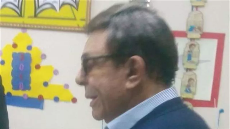 سمير صبري يدلي بصوته في الانتخابات الرئاسية بالزمالك