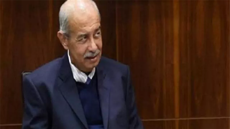 'الملا' يطلع 'إسماعيل'على معدل تنفيذ مشروعات البترول