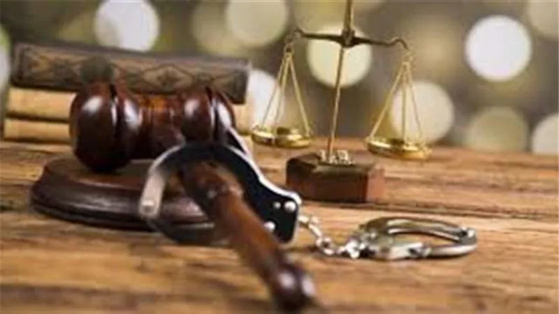 جنايات القاهرة تستأنف محاكمة 3 متهمين في «رشوة البترول»