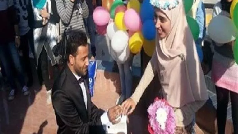 بعد انتشارها فى الجامعات.. تعرف على سبب ركوع الشباب لطلب الزواج