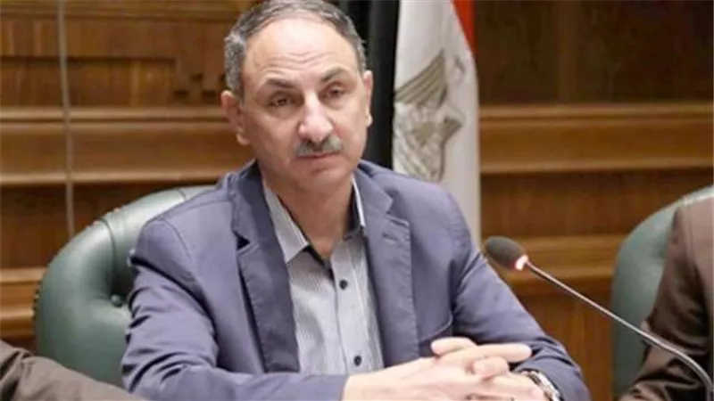 برلماني يتقدم بإحاطة ضد 'البنا' بشأن القطاعات