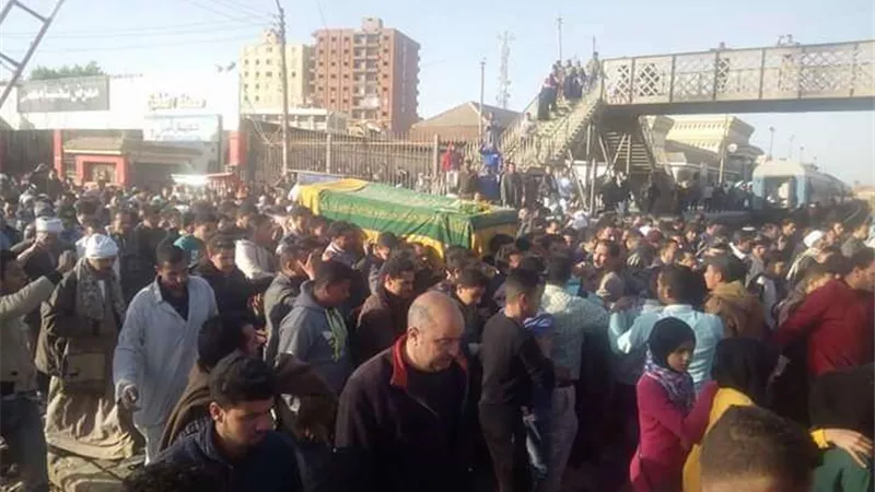 جنازة شعبية مهيبه للشهيد 