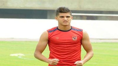”يوسف” يعقد جلسة مع ”الشيخ” لتحديد مصيره مع الأهلي