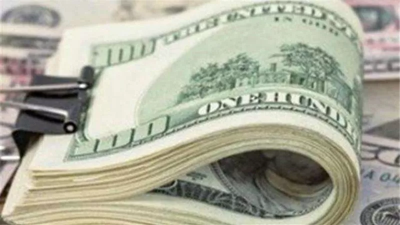 استقرار ملحوظ في سعر الدولار بـ 6 بنوك