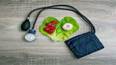 بدون أدوية.. طريقة طبيعية لخفض ضغط الدم