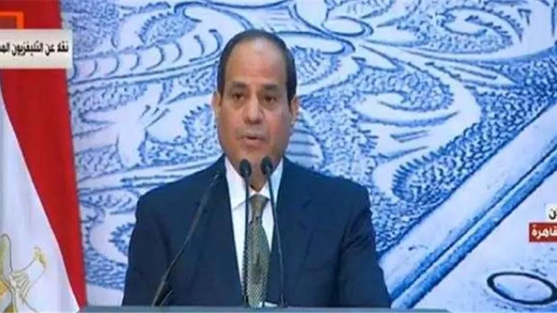 السيسي يكرم حفظة القرآن الكريم باحتفالية ليلة القدر