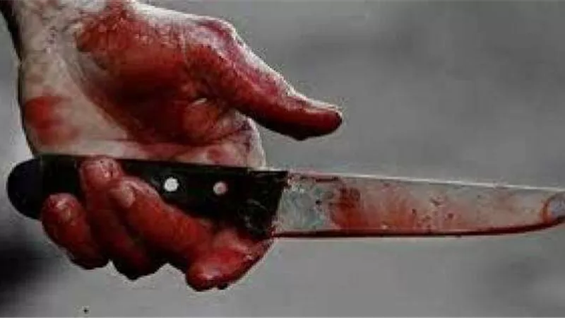 طلبت من زوجها «كحك العيد » فذبحها بالسكين