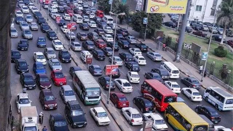 كثافات مرورية بجميع شوارع ومحاور «القاهرة والجيزة»