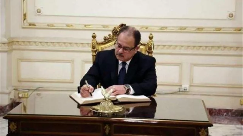 وزير الداخلية يهنئ «عبدالعال» بعيد الفطر المبارك