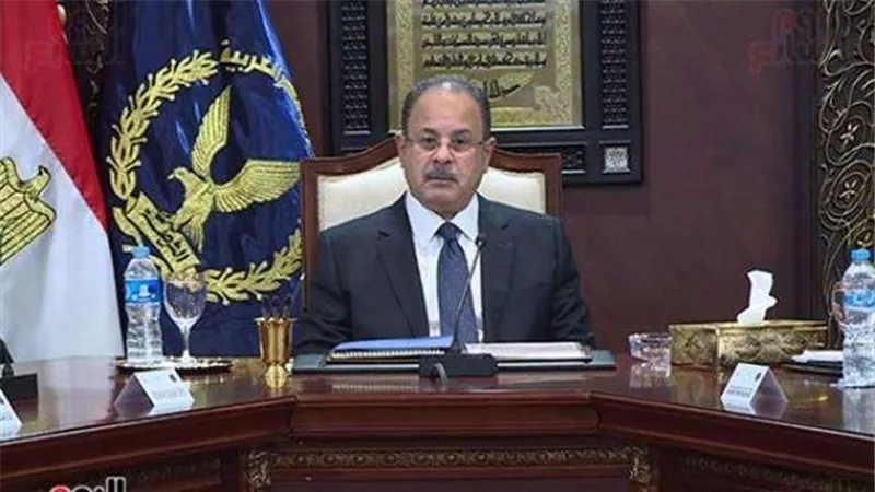 «عبد الغفار » يهنئ رئيس الوزراء بعيد الفطر المبارك