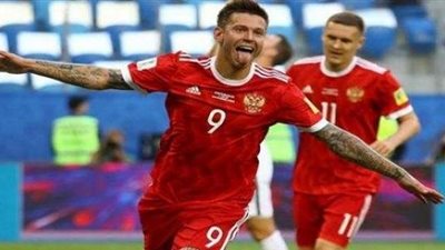 الهدف الثالث للمنتخب الروسي في شباك السعودية