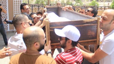 وصول جثمان ماهر عصام مسجد الشرطة بالشيخ زايد (صور)