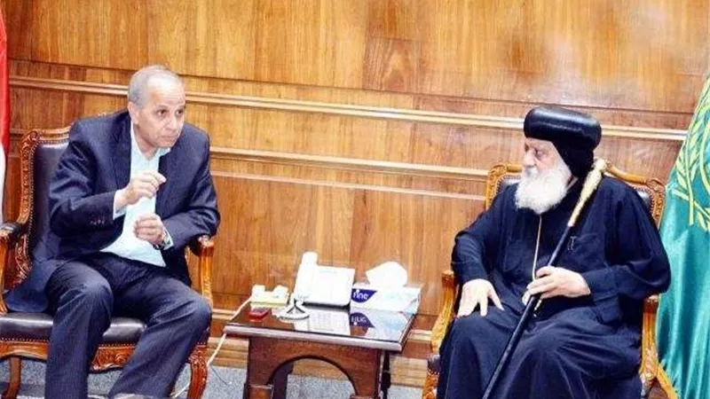 محافظ القليوبية يستقبل وفدًا كنسيًا للتهنئة بعيد الفطر المبارك