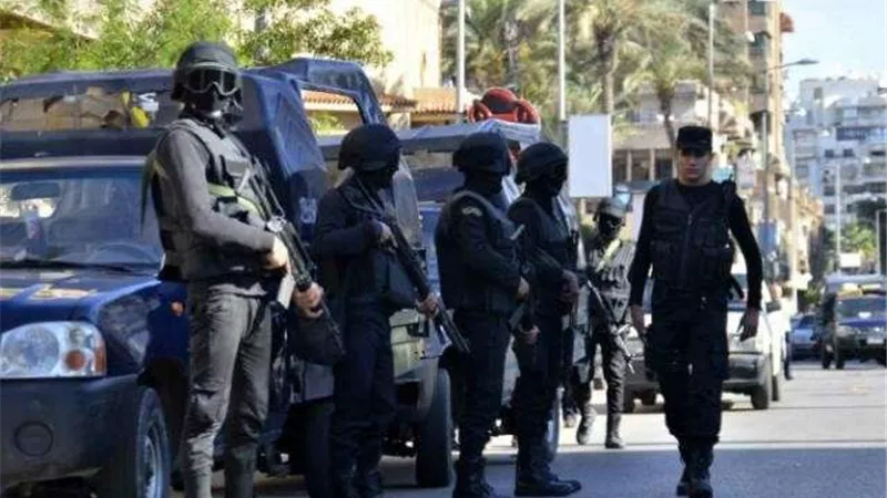 ضبط 37 متهم بحوزتهم 38 قطعة سلاح في حملات أمنية بمختلف المديريات