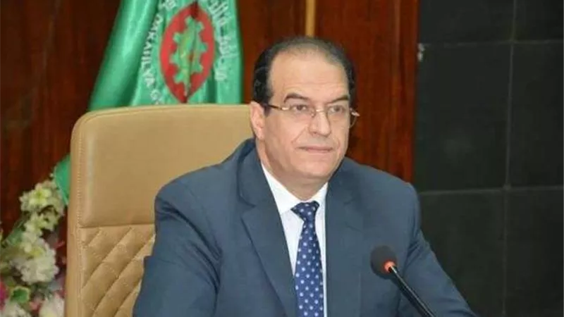 غلق 10 مصانع كعك وبسكويت مخالفين للمواصفات بالدقهلية