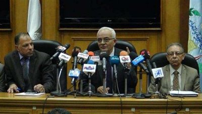 رئيس امتحانات الثانوية العامة: طالبة ألقت بنفسها من النافذة بإحدى لجان أسيوط