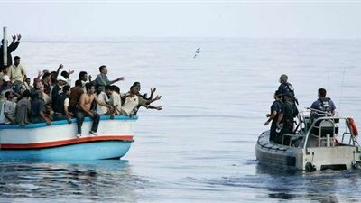إنقاذ أكثر من 400 مهاجر على السواحل الإسبانية