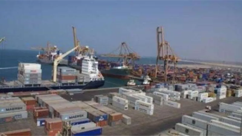 التحالف: ميليشيات الحوثي تمنع دخول سفينتي نفط إلى الحديدة