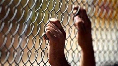 الحبس 4 أيام لرئيس حي الدقي و3 آخرين بتهمة الرشوة
