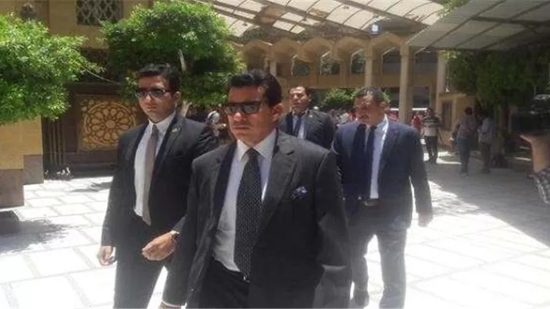 وزير الشباب والرياضة يحضر جنازة لاعب الزمالك السابق