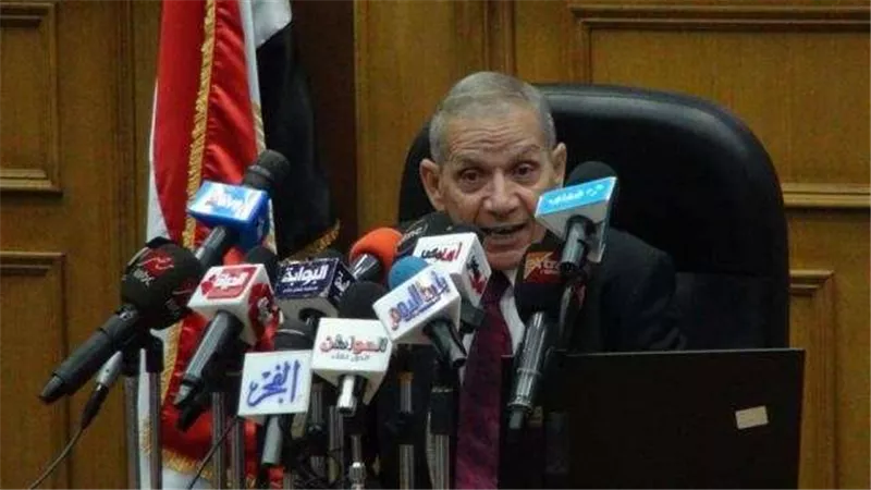 ننشر صور أوائل الدبلومات الفنية بنظام الثلاث والخمس سنوات
