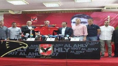 المدرب العام للأهلي: عقوبة «أزارو» وفقا للائحة بعد تغيبه عن مباراة الشمس